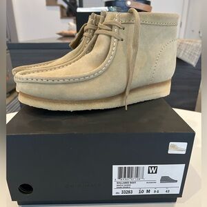 Clarks Wallabee Boot - Beige Suede